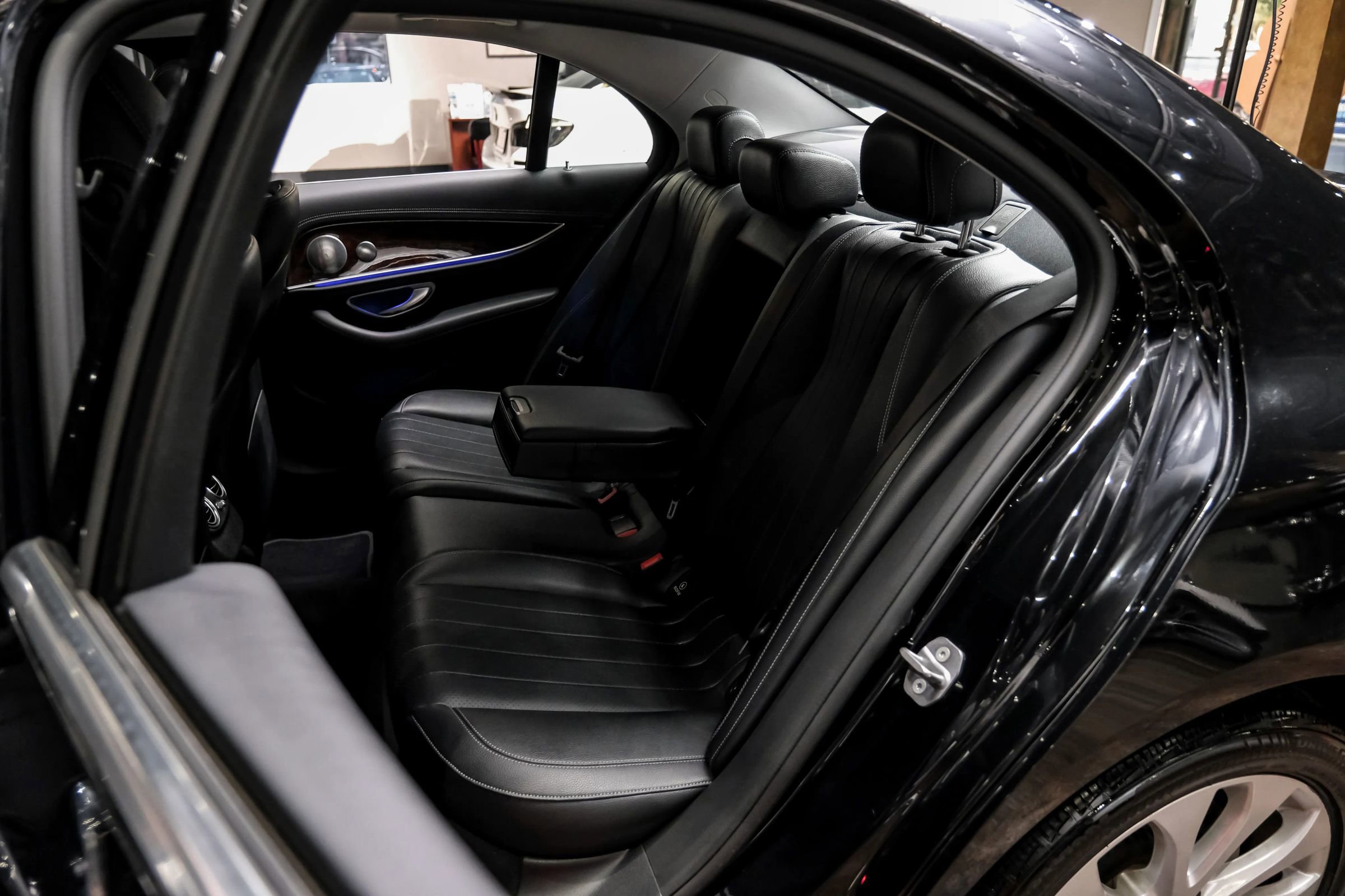 Used 2017 Mercedes-Benz E 300 image 37