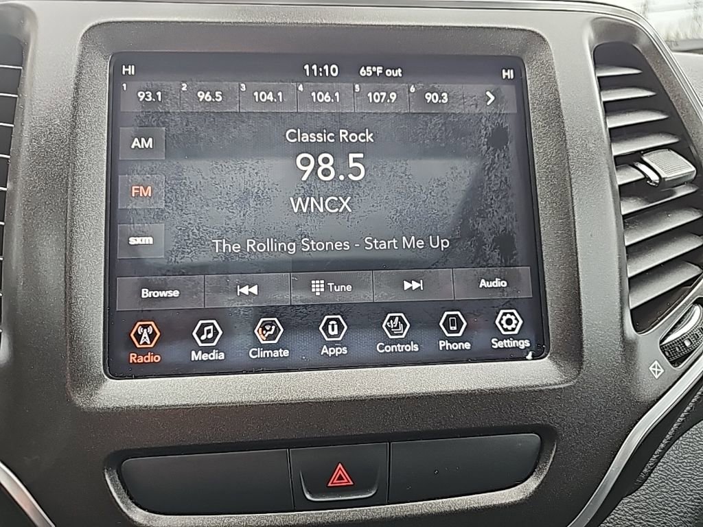 Used 2019 Jeep Cherokee Trailhawk image 31