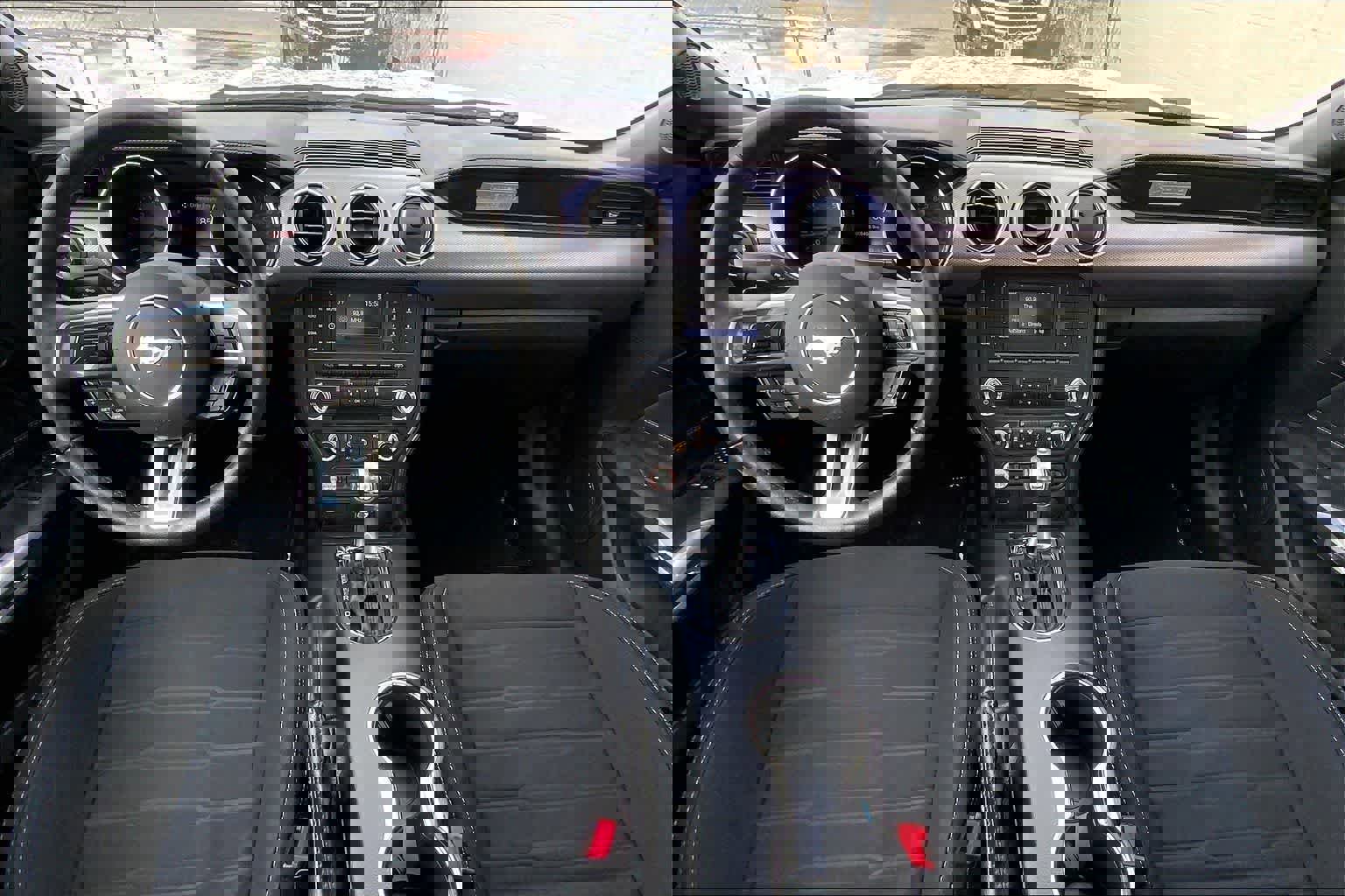 Used 2017 Ford Mustang EcoBoost image 10