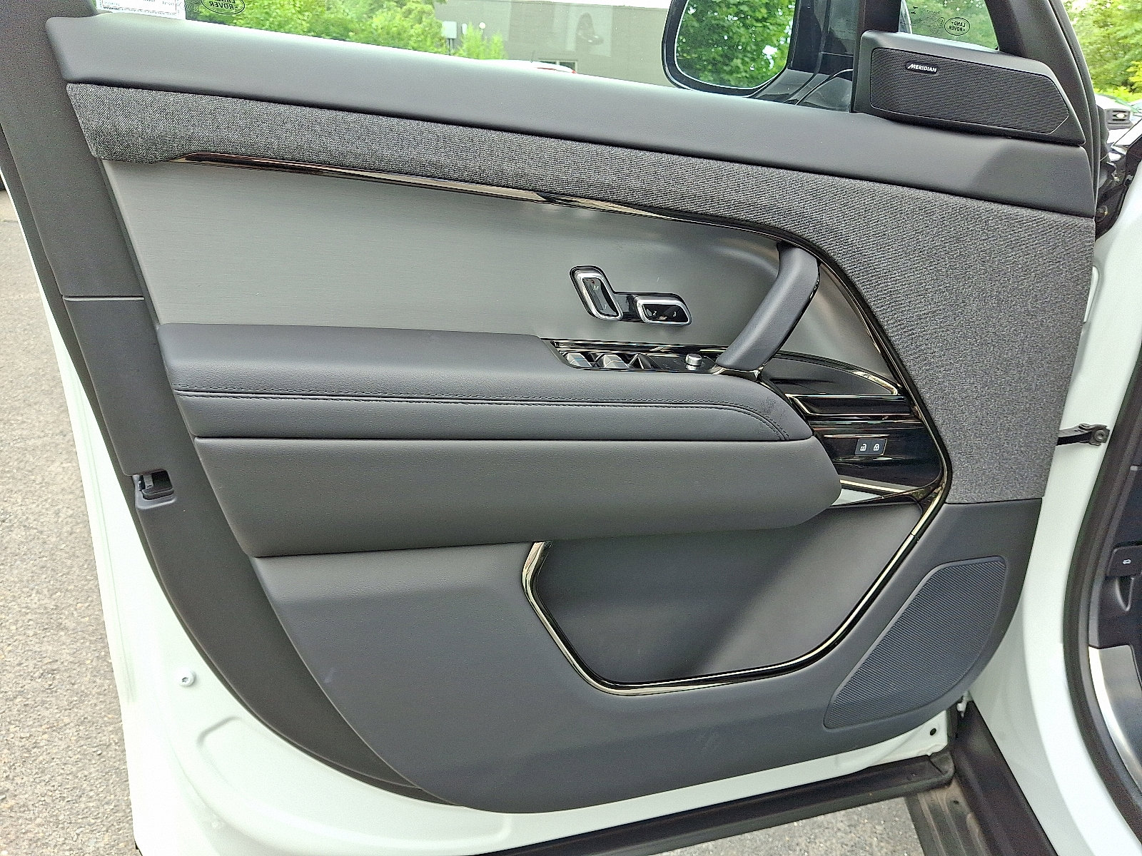 Certified 2023 Land Rover Range Rover Sport SE image 13