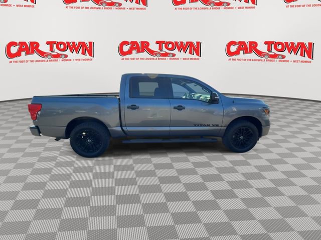 Used 2019 Nissan Titan SV w/ SV Convenience Package image 9