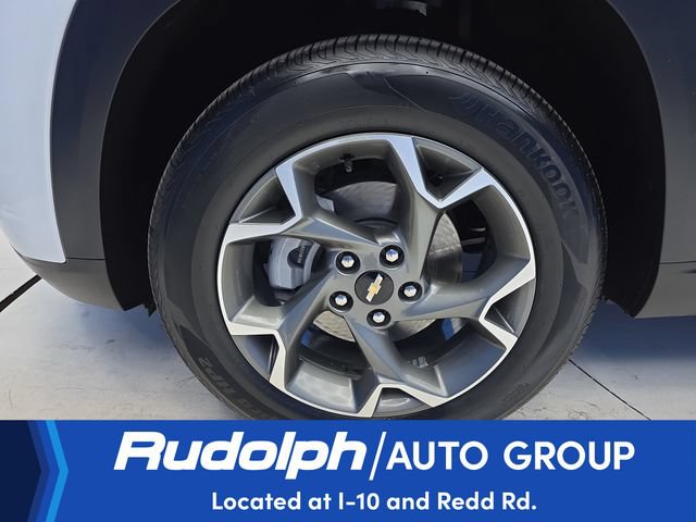 Used 2025 Chevrolet Trax LT FWD image 26