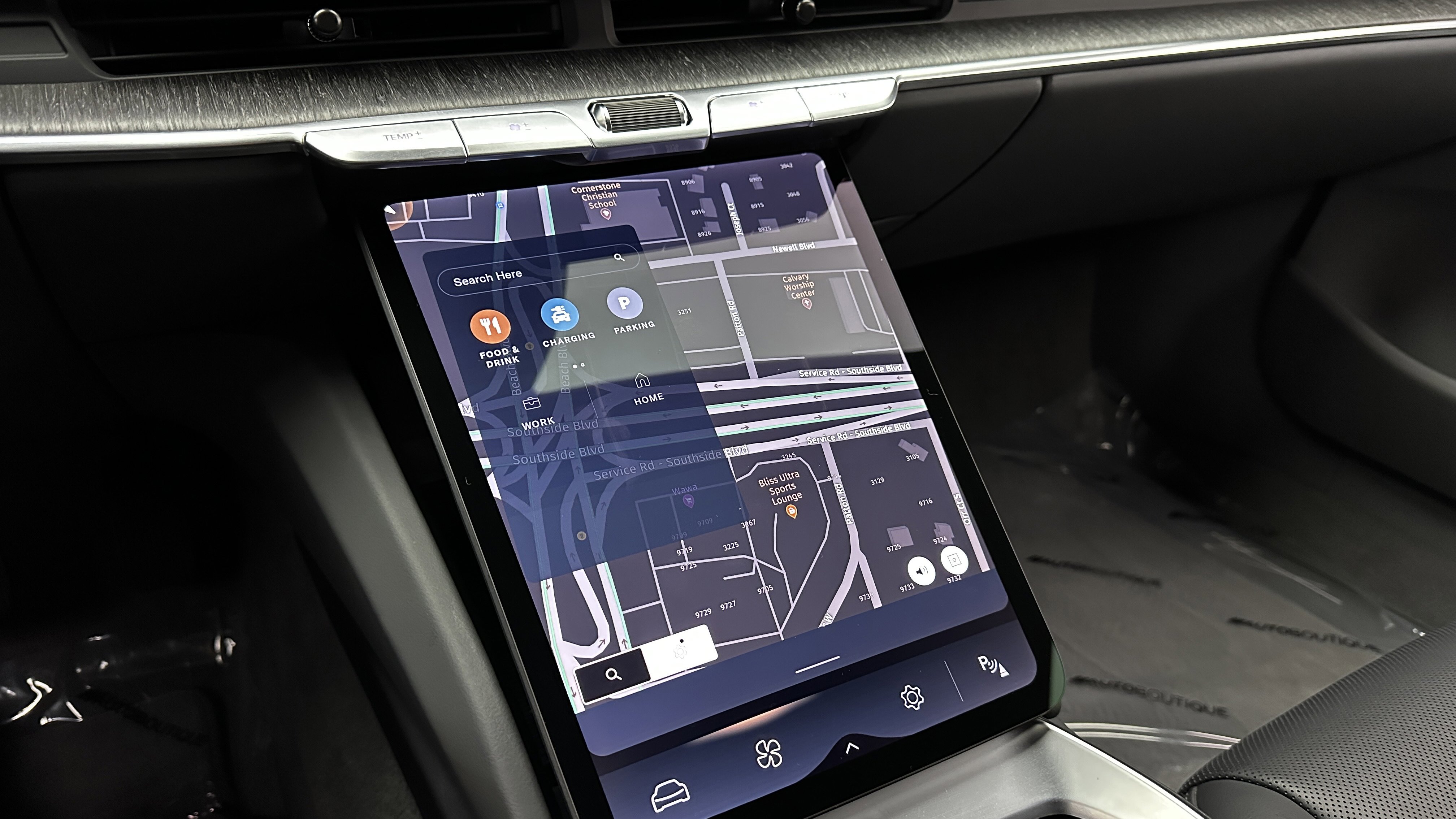 Used 2024 Lucid Air Touring image 5