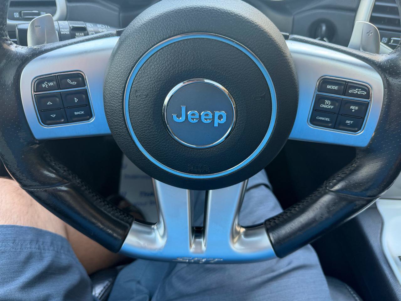 Used 2012 Jeep Grand Cherokee SRT8 w/ Luxury Group II AWD/4WD image 18