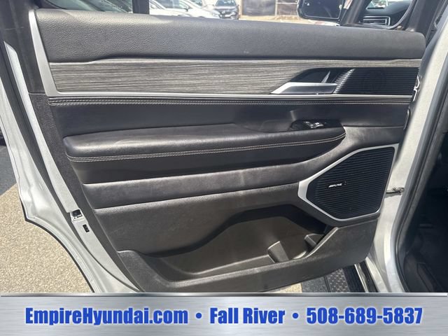 Used 2022 Jeep Wagoneer Series II AWD/4WD image 17