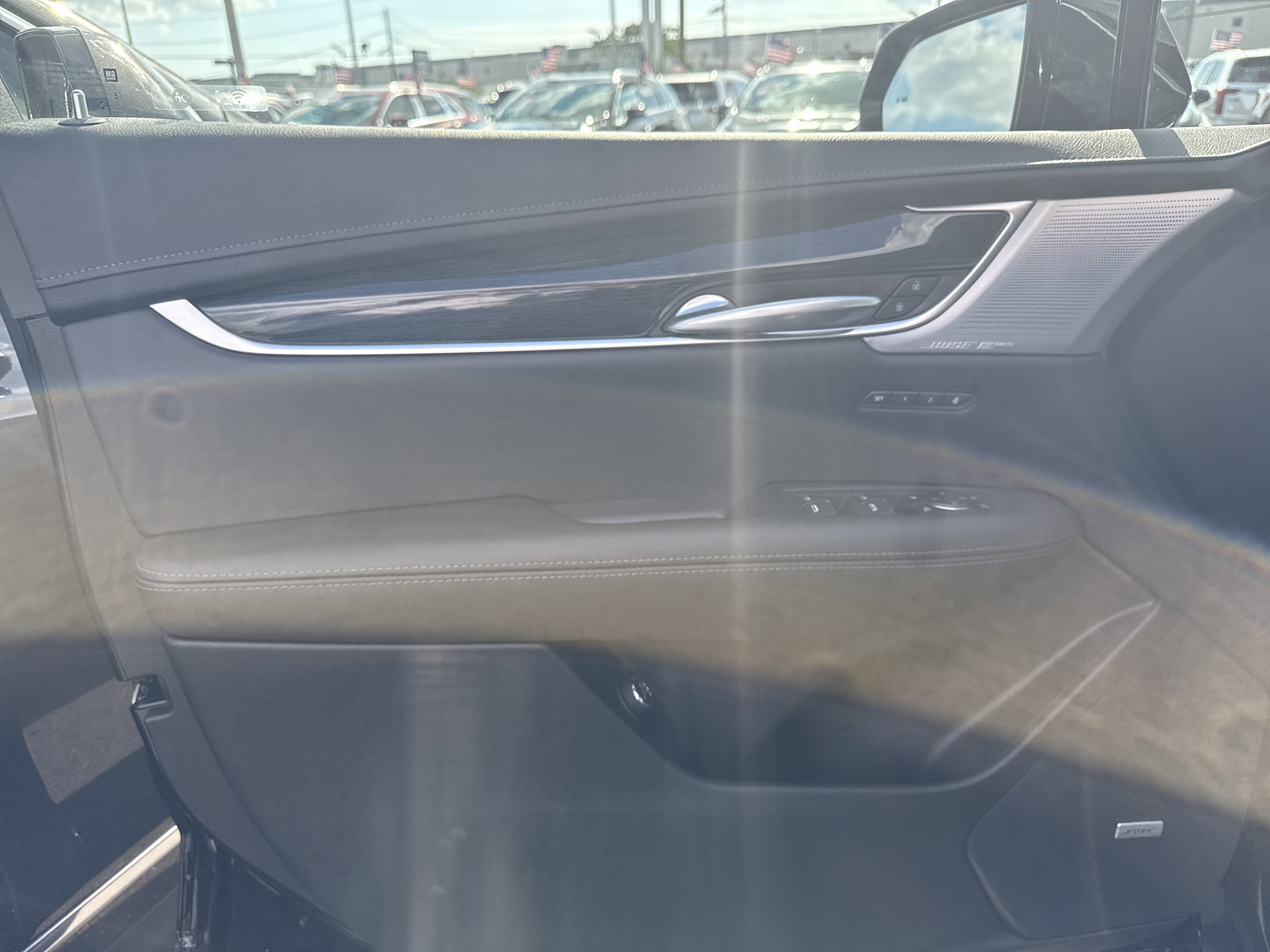 Used 2025 Cadillac XT5 Premium Luxury image 9