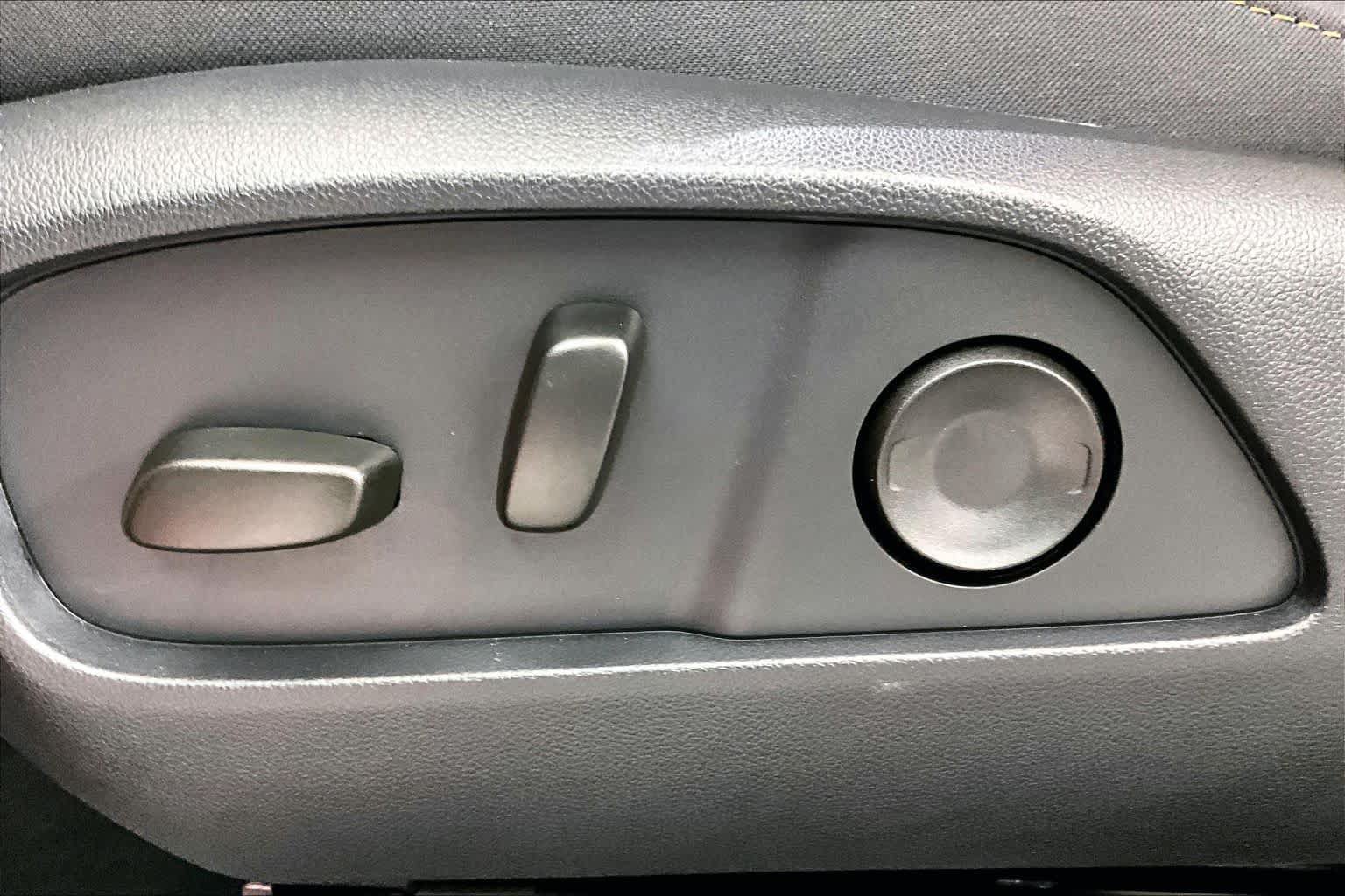 Certified 2026 Chevrolet Equinox ACTIV w/ LPO, Floor Liner Package FWD image 63