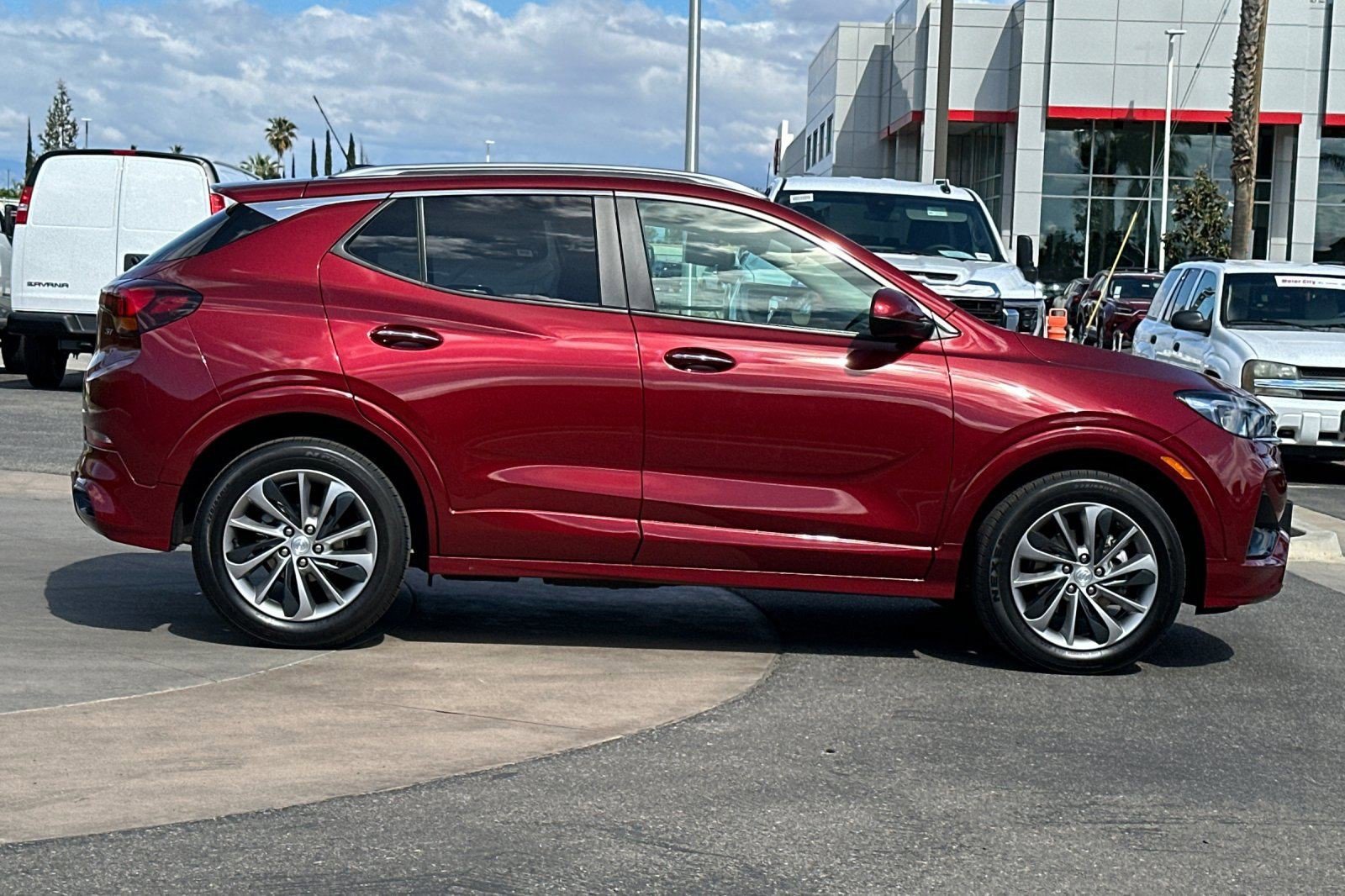 Used 2023 Buick Encore GX Select w/ Sport Touring Package FWD image 3