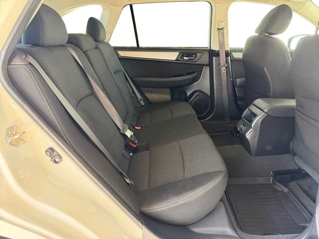Used 2019 Subaru Outback 2.5i Premium AWD/4WD image 18