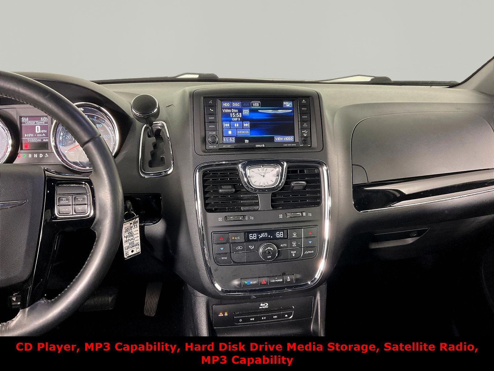 Used 2014 Chrysler Town & Country S FWD image 9