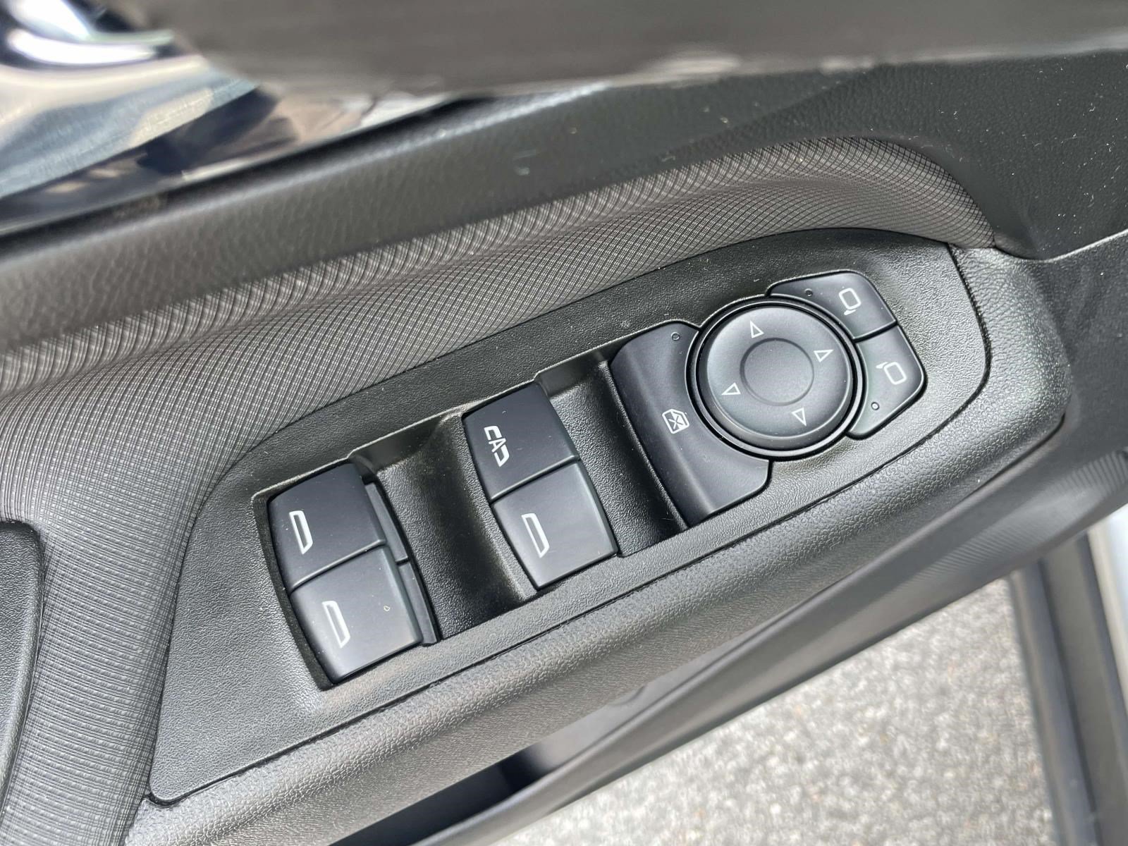 Used 2024 Chevrolet Equinox RS FWD image 17