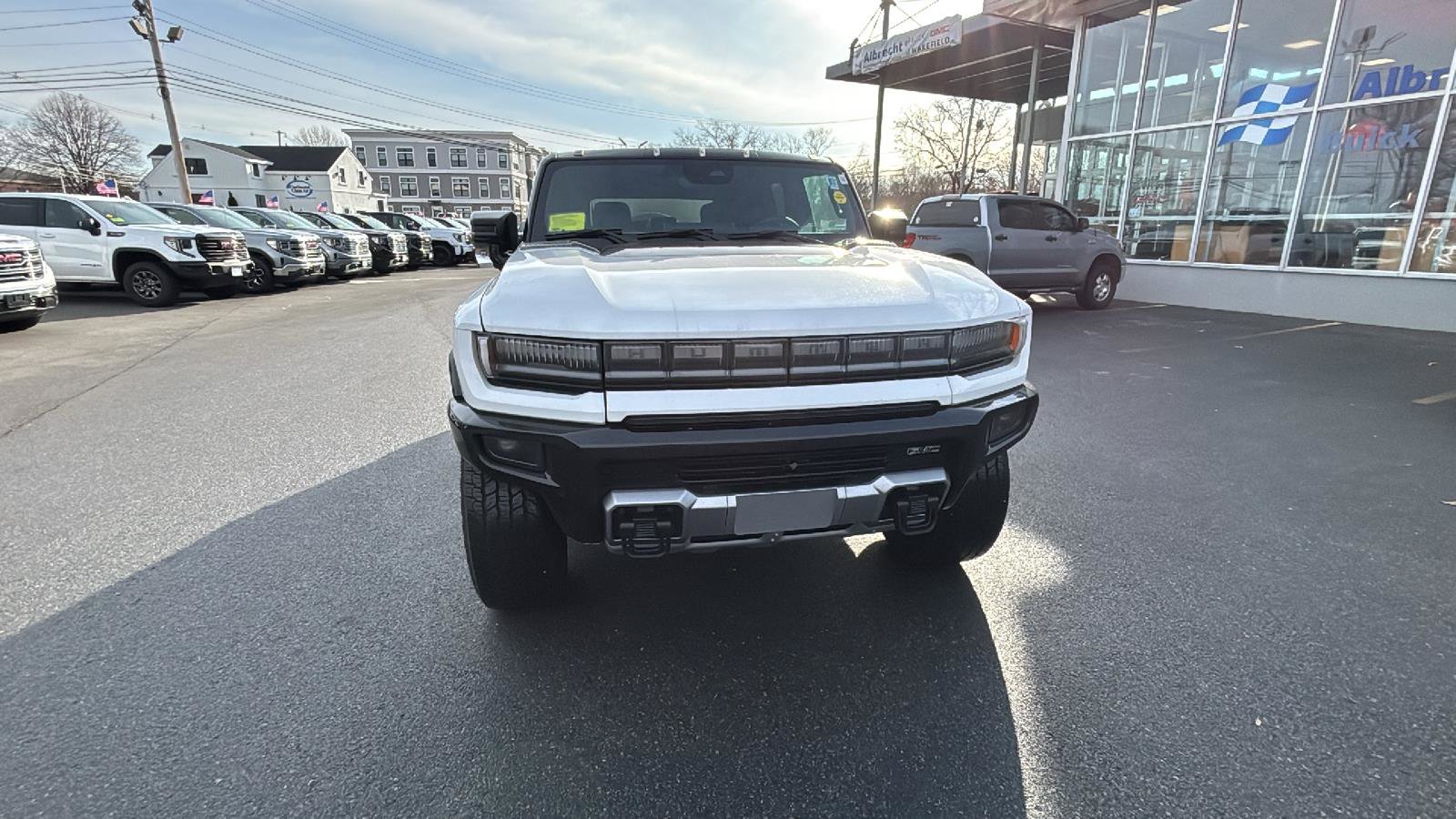 New 2026 GMC Hummer EV SUV image 2