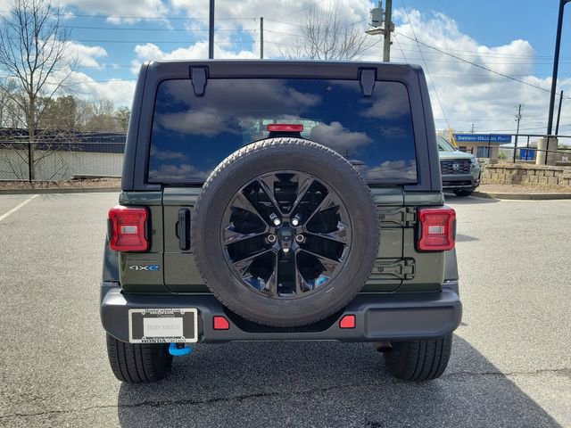 Used 2022 Jeep Wrangler Unlimited Sahara w/ Cold Weather Group image 5