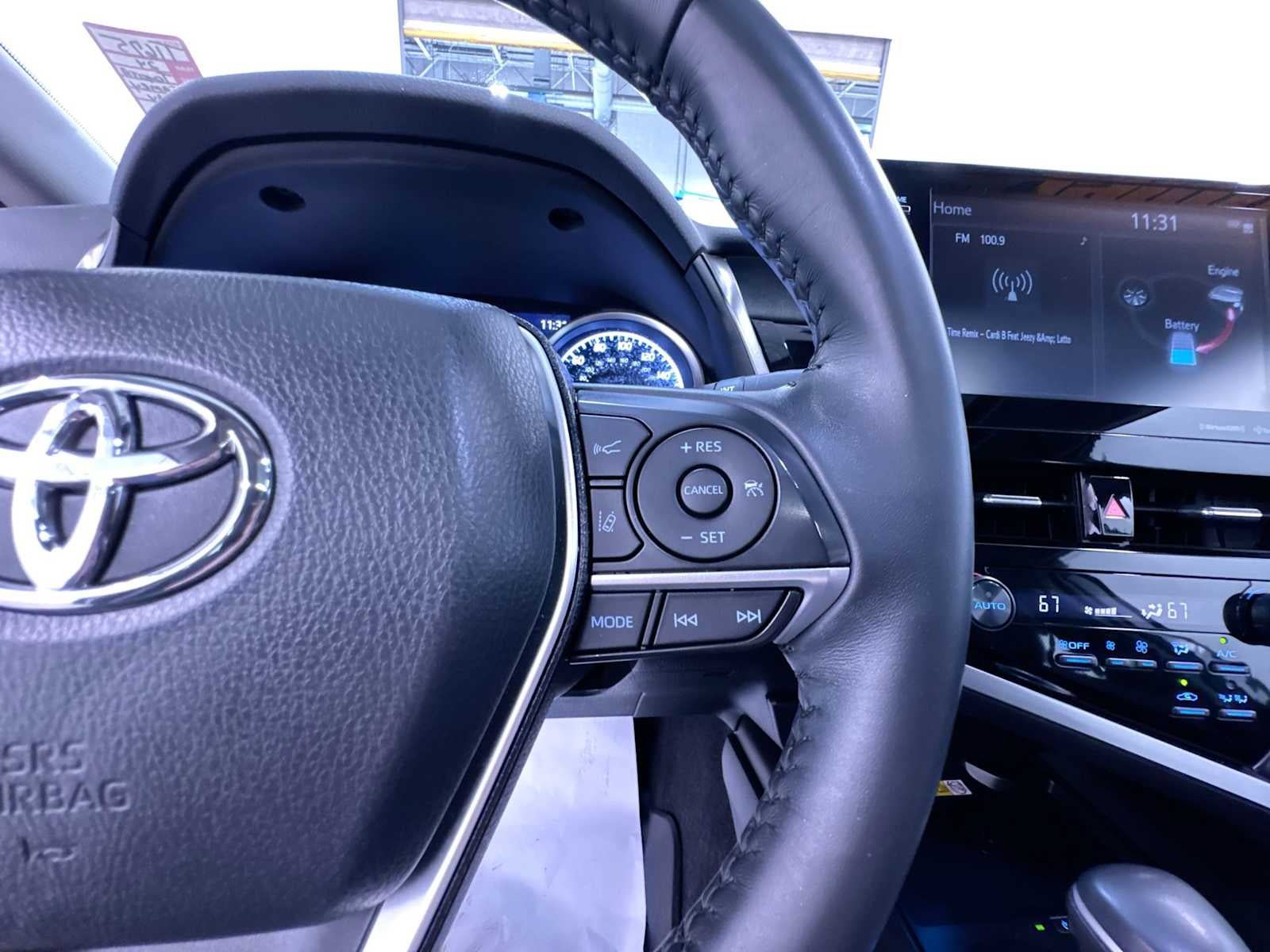 Used 2024 Toyota Camry XLE FWD image 21