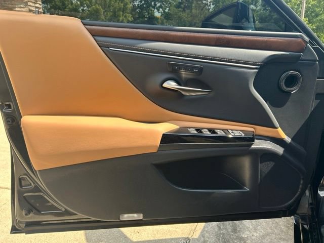 Certified 2023 Lexus ES 250 w/ Premium Package AWD/4WD image 35
