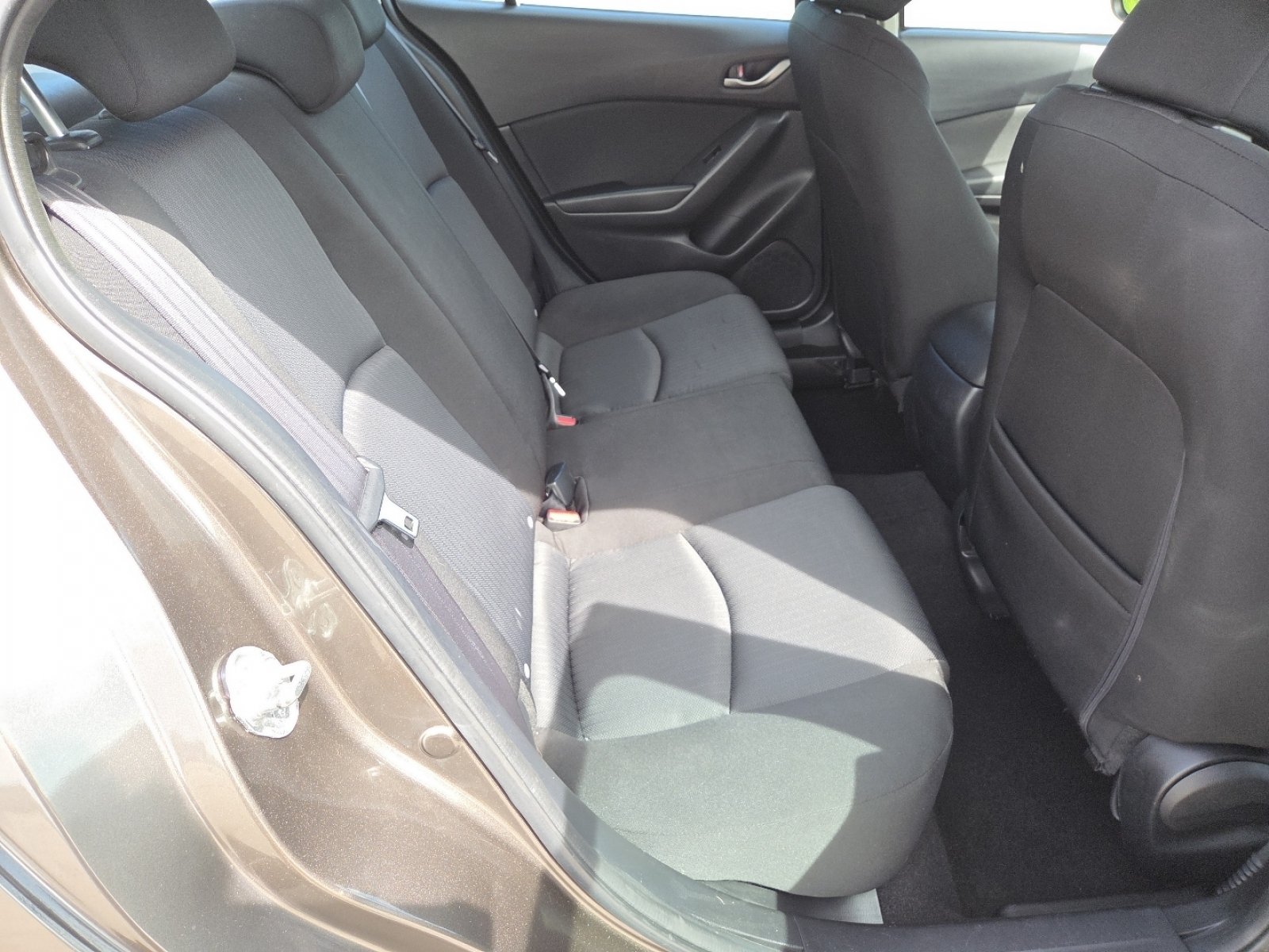 Used 2015 MAZDA MAZDA3 i Sport FWD image 17