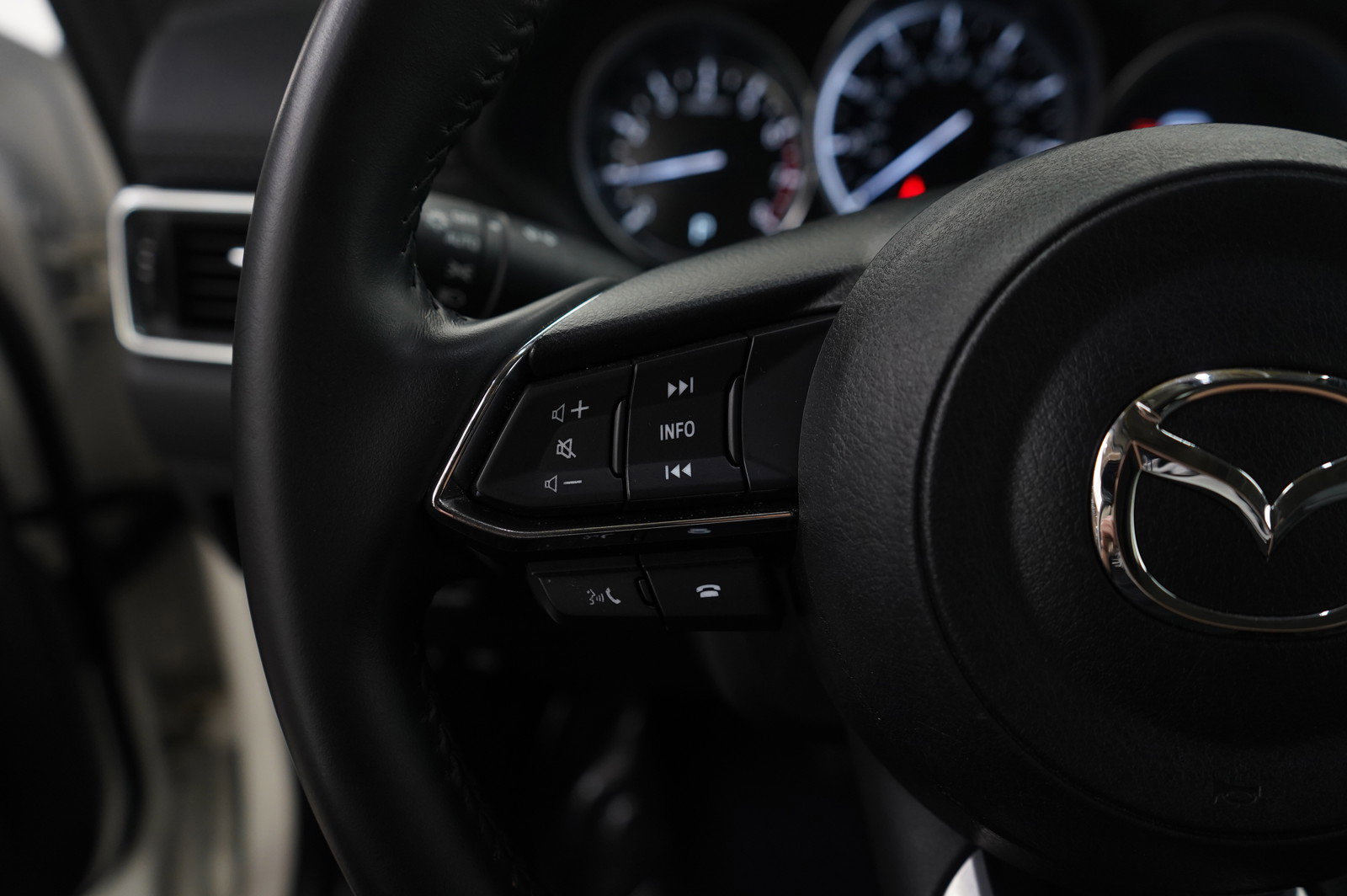 Used 2024 MAZDA CX-5 AWD 2.5 S w/ Select Package image 16