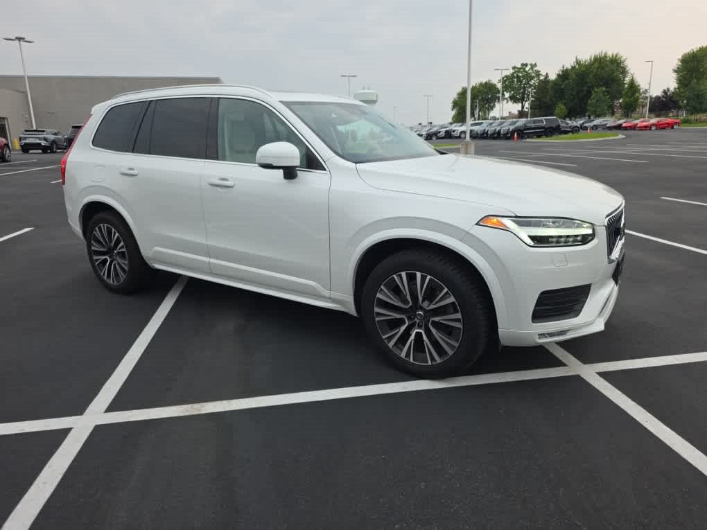 Used 2020 Volvo XC90 T6 Momentum AWD/4WD image 2