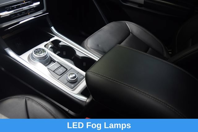 Used 2023 Ford Explorer XLT w/ Equipment Group 202A AWD/4WD image 13