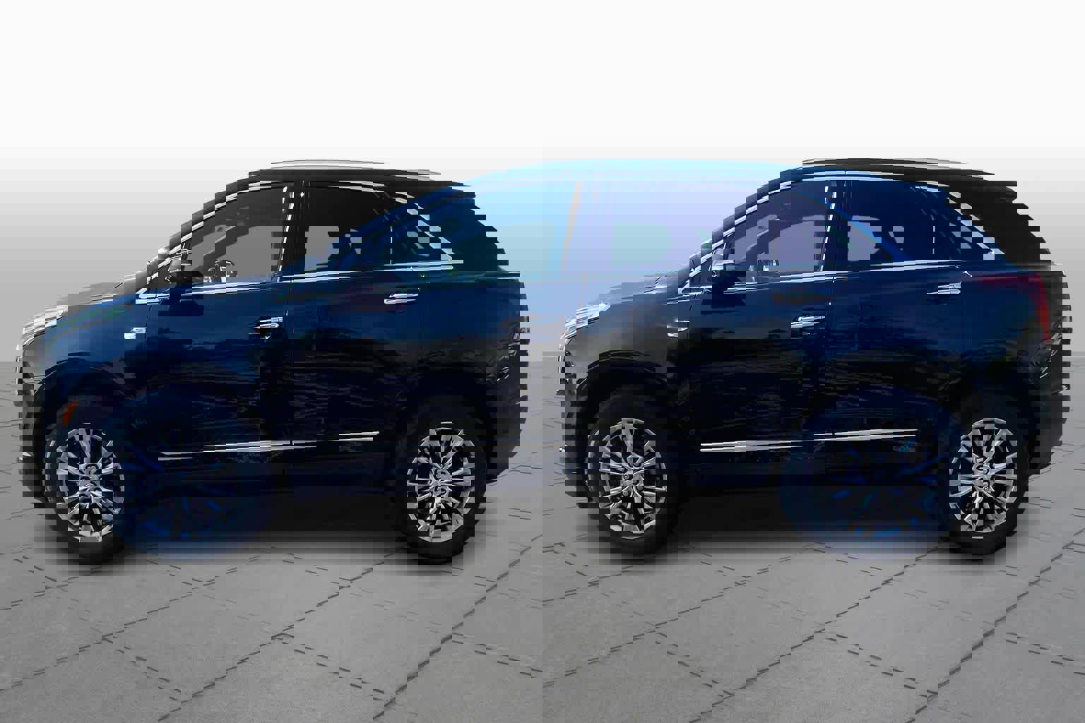 Used 2022 Cadillac XT5 Premium Luxury w/ LPO, Premium Carpet Package image 32