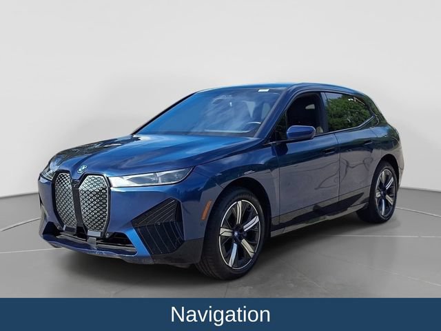 Used 2024 BMW iX xDrive50 w/ Sport Package AWD/4WD image 4