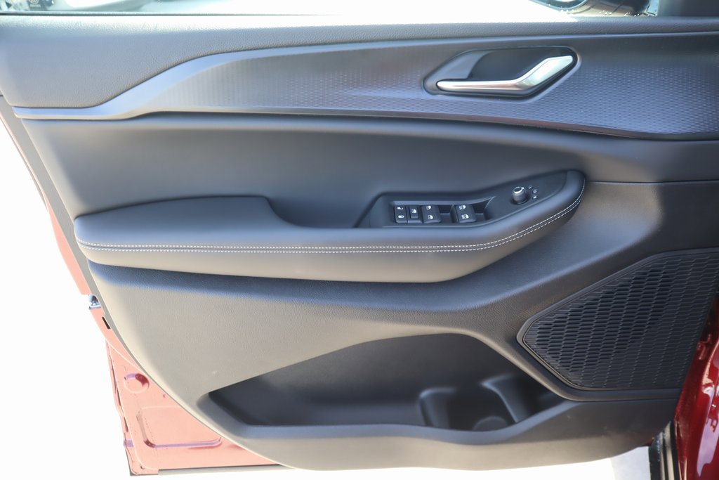 New 2025 Jeep Grand Cherokee L Altitude image 17