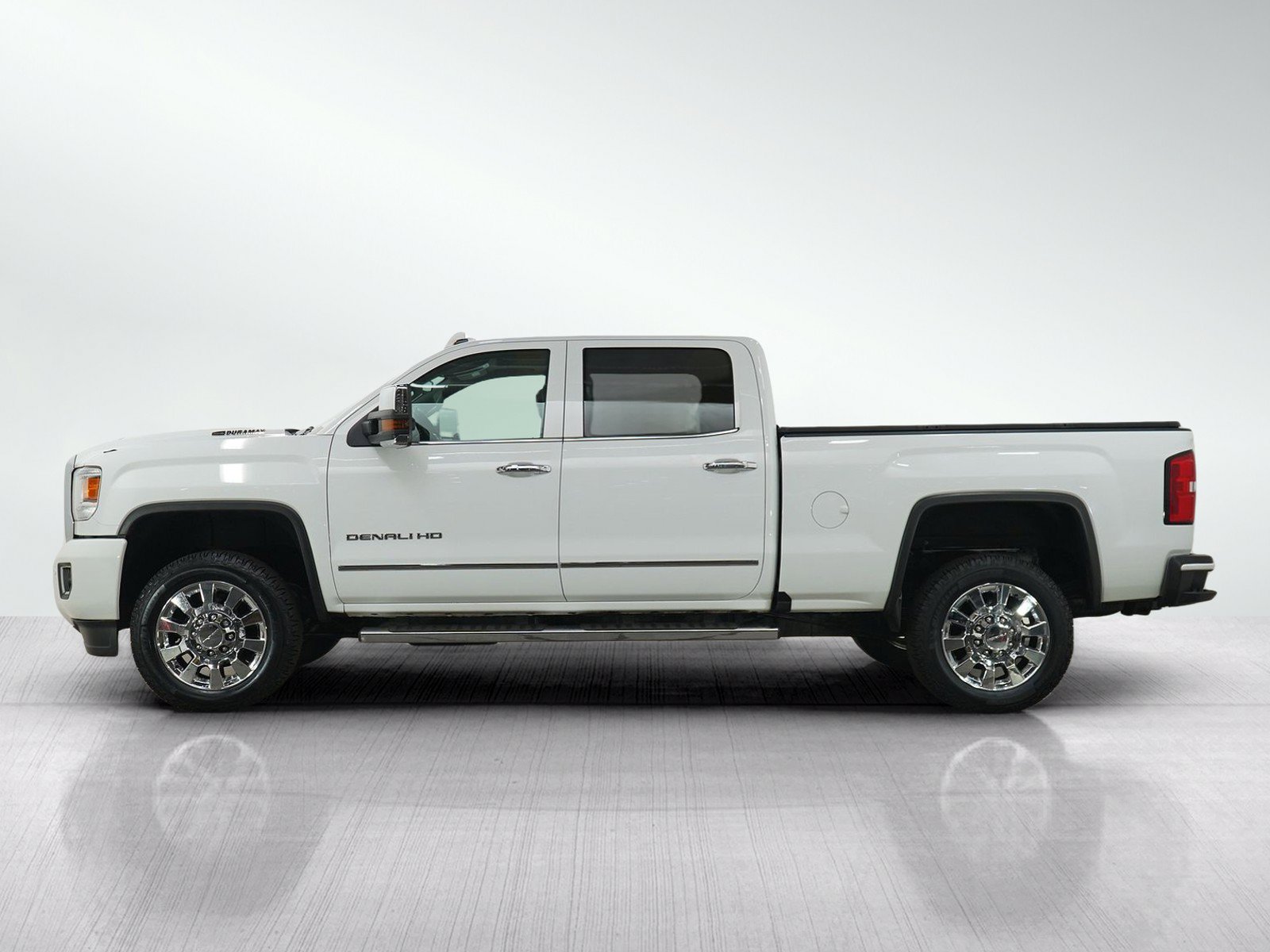 Used 2019 GMC Sierra 2500 Denali AWD/4WD image 2