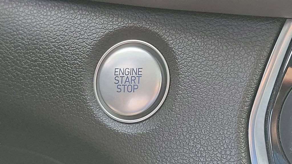 Used 2020 Hyundai Santa Fe Limited image 35