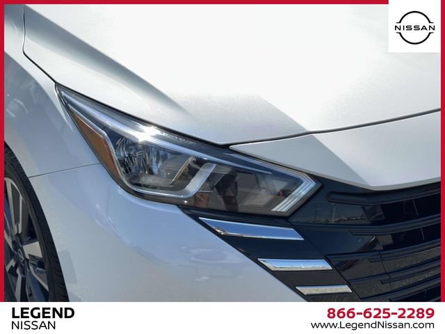 Used 2023 Nissan Versa SV FWD image 9