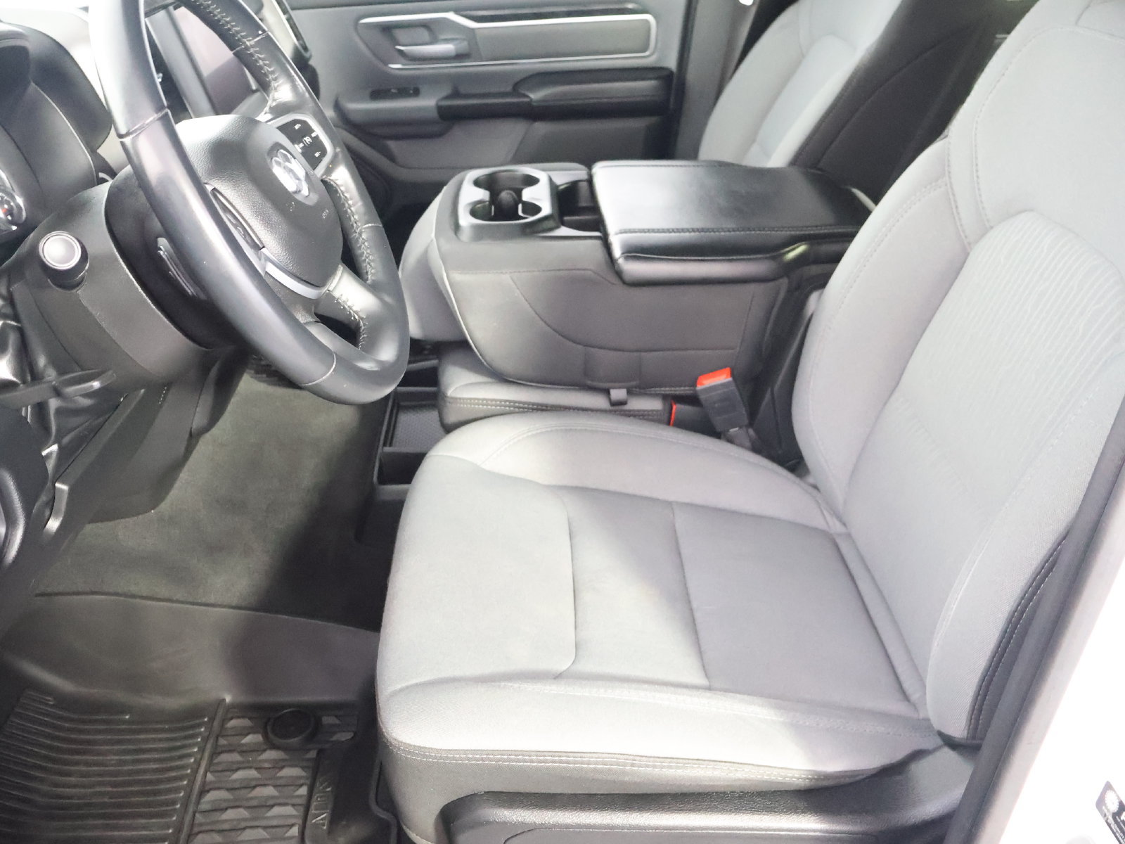 Used 2022 RAM 1500 Big Horn AWD/4WD image 30