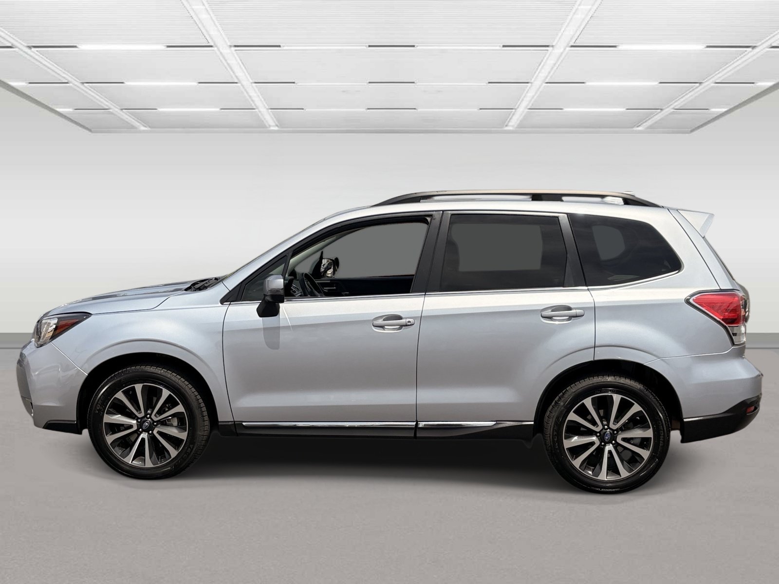 Used 2017 Subaru Forester 2.0XT Touring AWD/4WD image 2