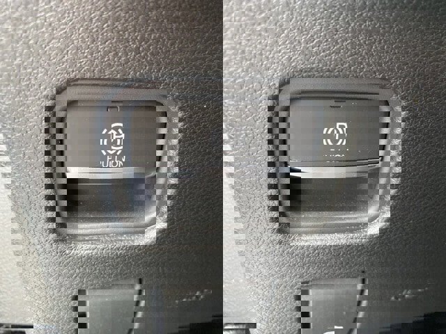 Used 2023 Jeep Grand Cherokee Limited w/ Black Appearance Package image 26