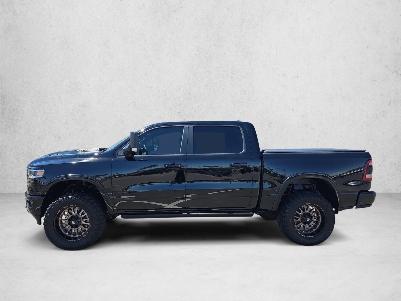 Used 2024 RAM 1500 Limited AWD/4WD image 8