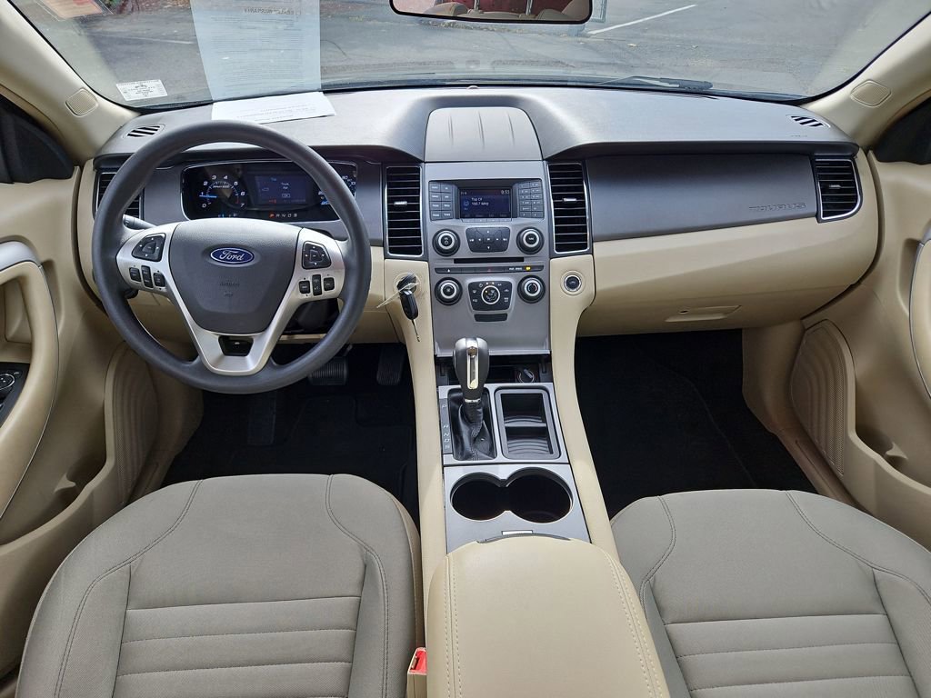Used 2017 Ford Taurus SE image 9