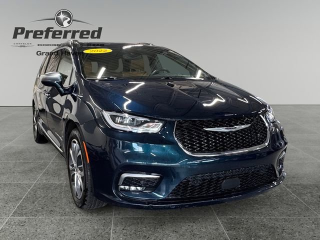 Used 2022 Chrysler Pacifica Pinnacle
