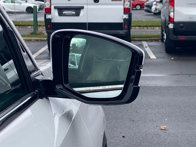 Used 2022 Acura MDX SH-AWD w/ Advance Package image 16