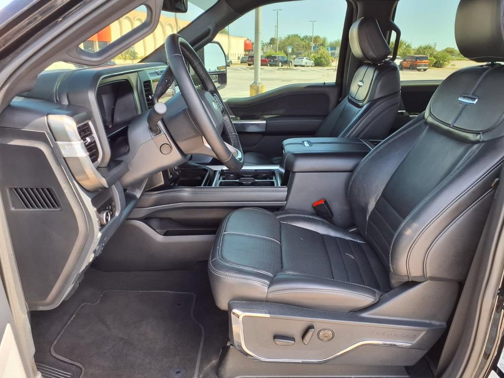 Used 2025 Ford F350 Platinum w/ FX4 Off-Road Package AWD/4WD image 25