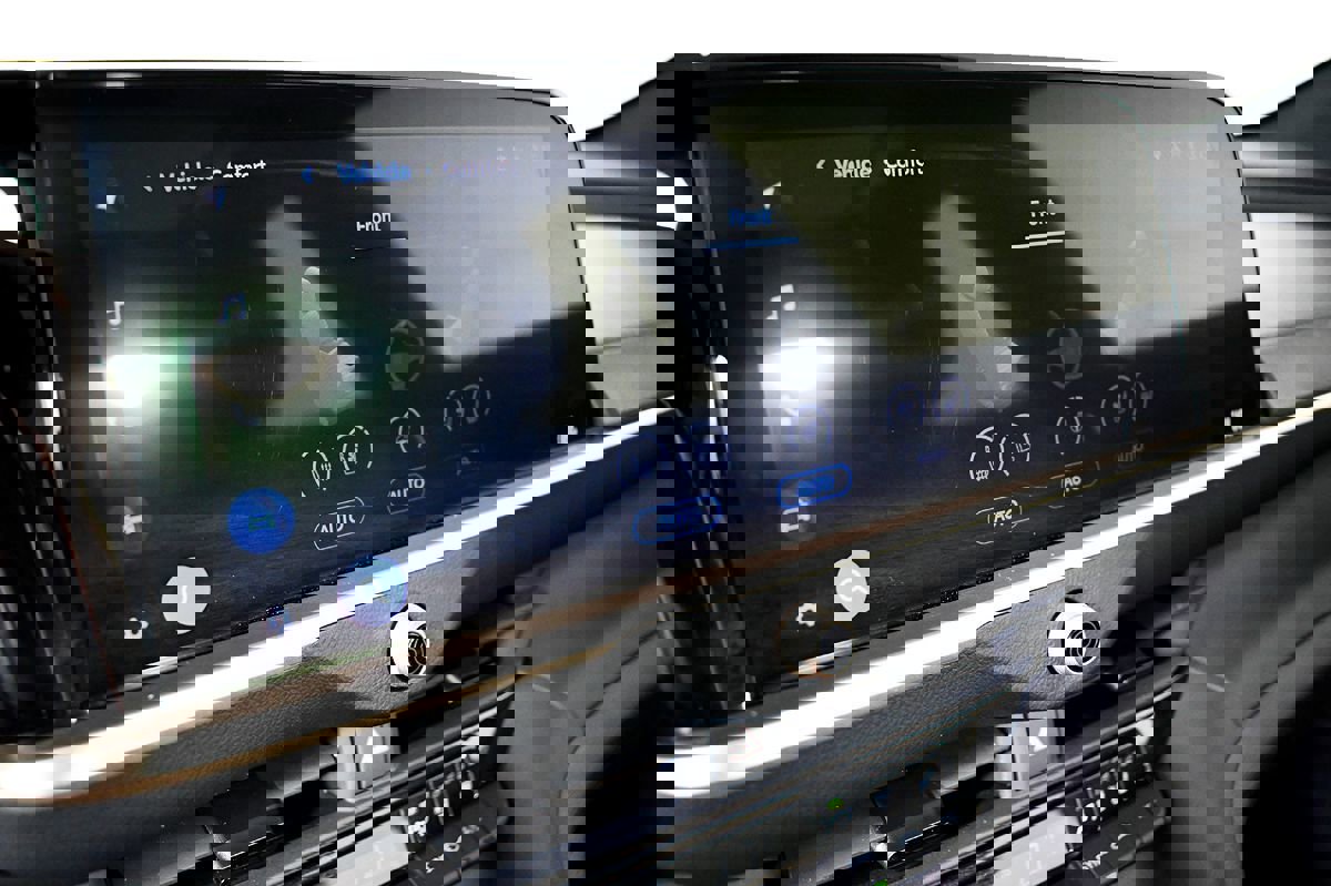 Used 2023 Toyota Crown Platinum image 30