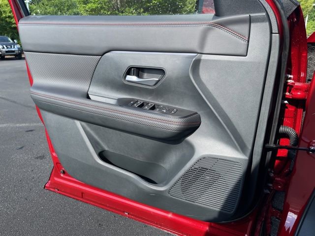 New 2025 Nissan Kicks SR image 33