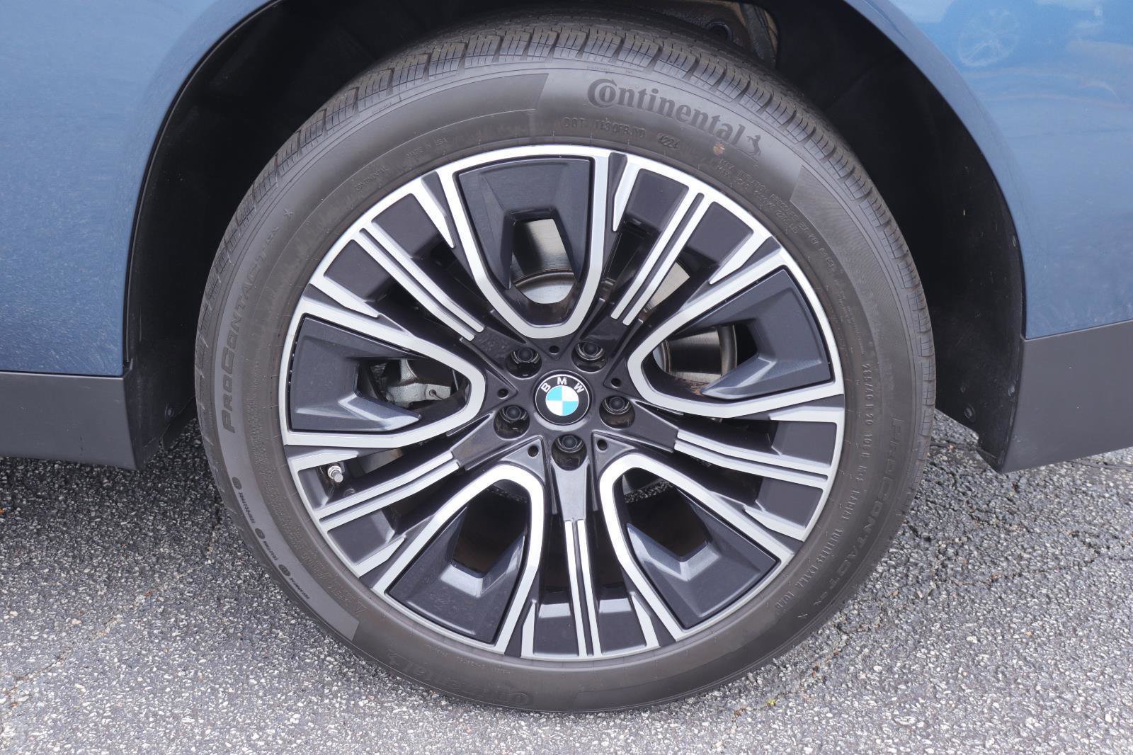 Used 2025 BMW X3 xDrive30i w/ Premium Package image 41