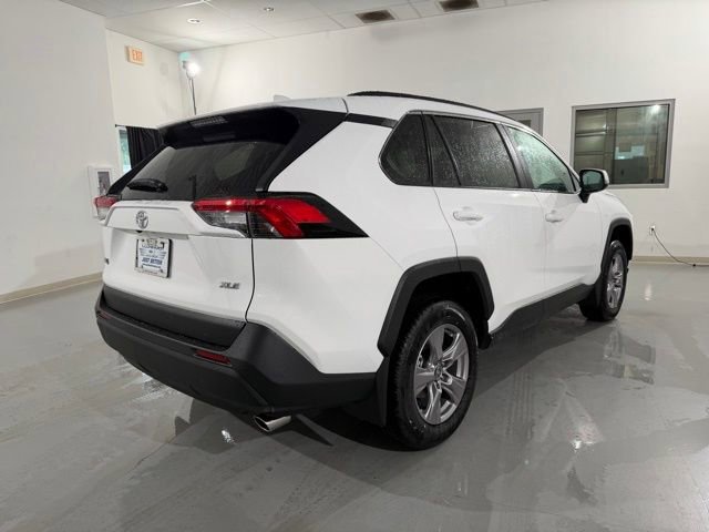 New 2025 Toyota RAV4 XLE image 4