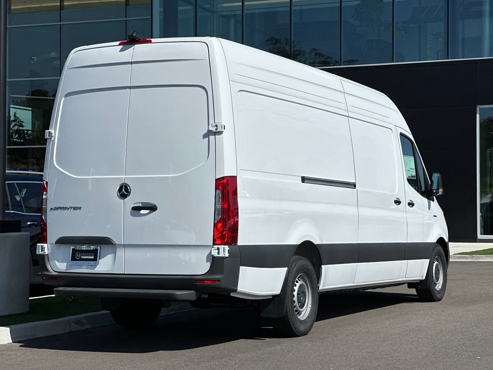 New 2025 Mercedes-Benz eSprinter 170 Cargo image 3