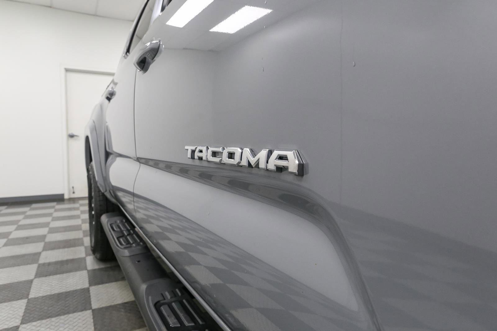 Used 2020 Toyota Tacoma TRD Sport image 7