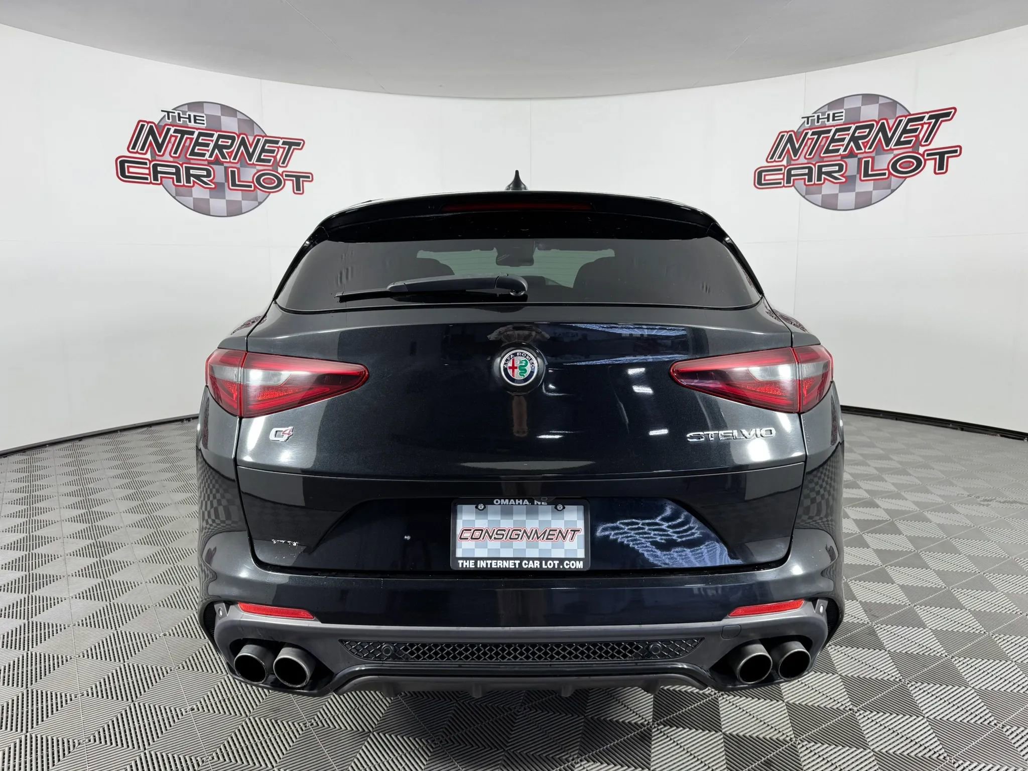 Used 2018 Alfa Romeo Stelvio Quadrifoglio w/ Driver Assist Dynamic Package AWD/4WD image 6