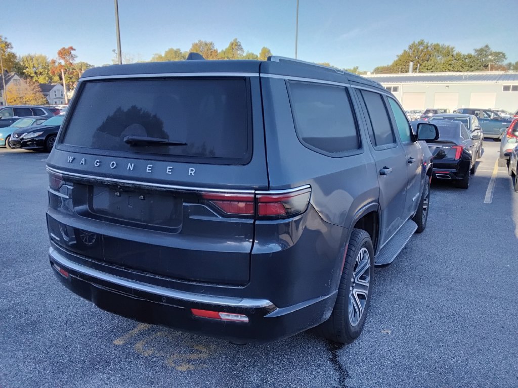 Used 2023 Jeep Wagoneer 4WD w/ Premium Group I image 6