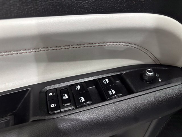 Used 2022 Jeep Compass Limited w/ Elite Group AWD/4WD image 36