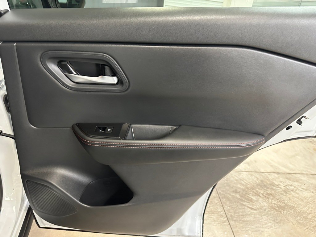 Used 2026 Nissan Rogue SV AWD/4WD image 27