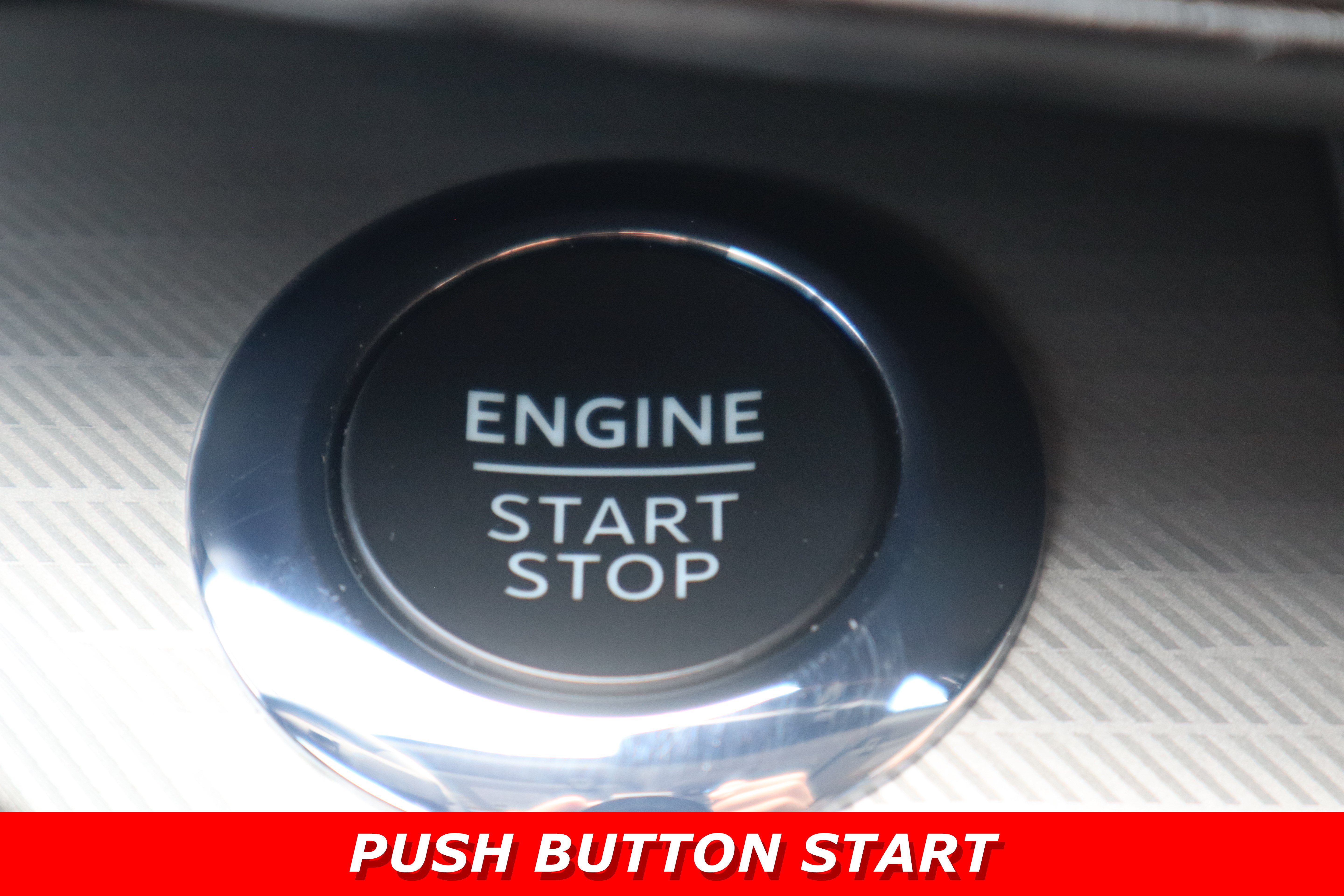 Used 2022 Ford Explorer XLT w/ Equipment Group 202A AWD/4WD image 22