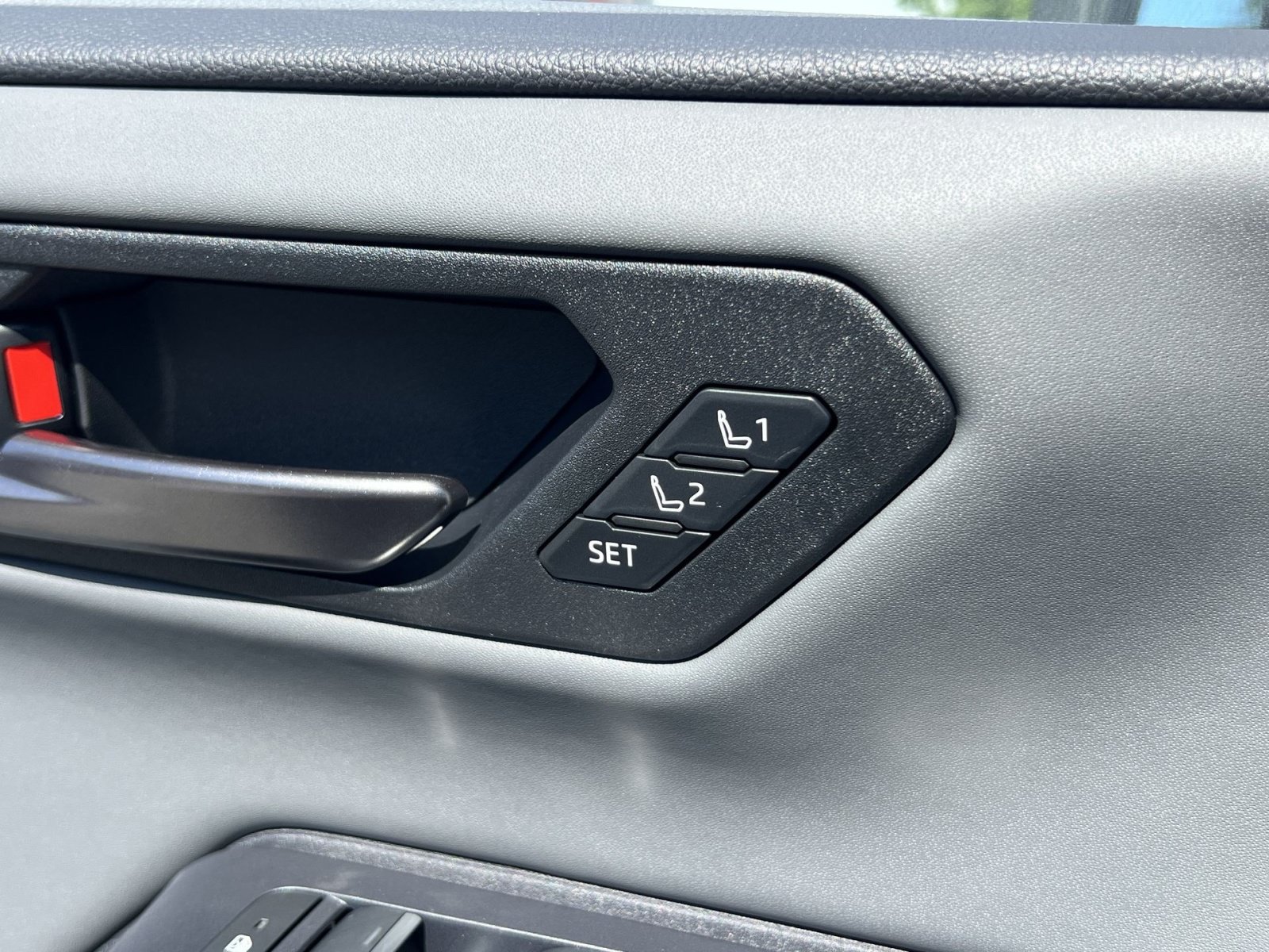 New 2026 Toyota RAV4 XSE AWD/4WD image 24