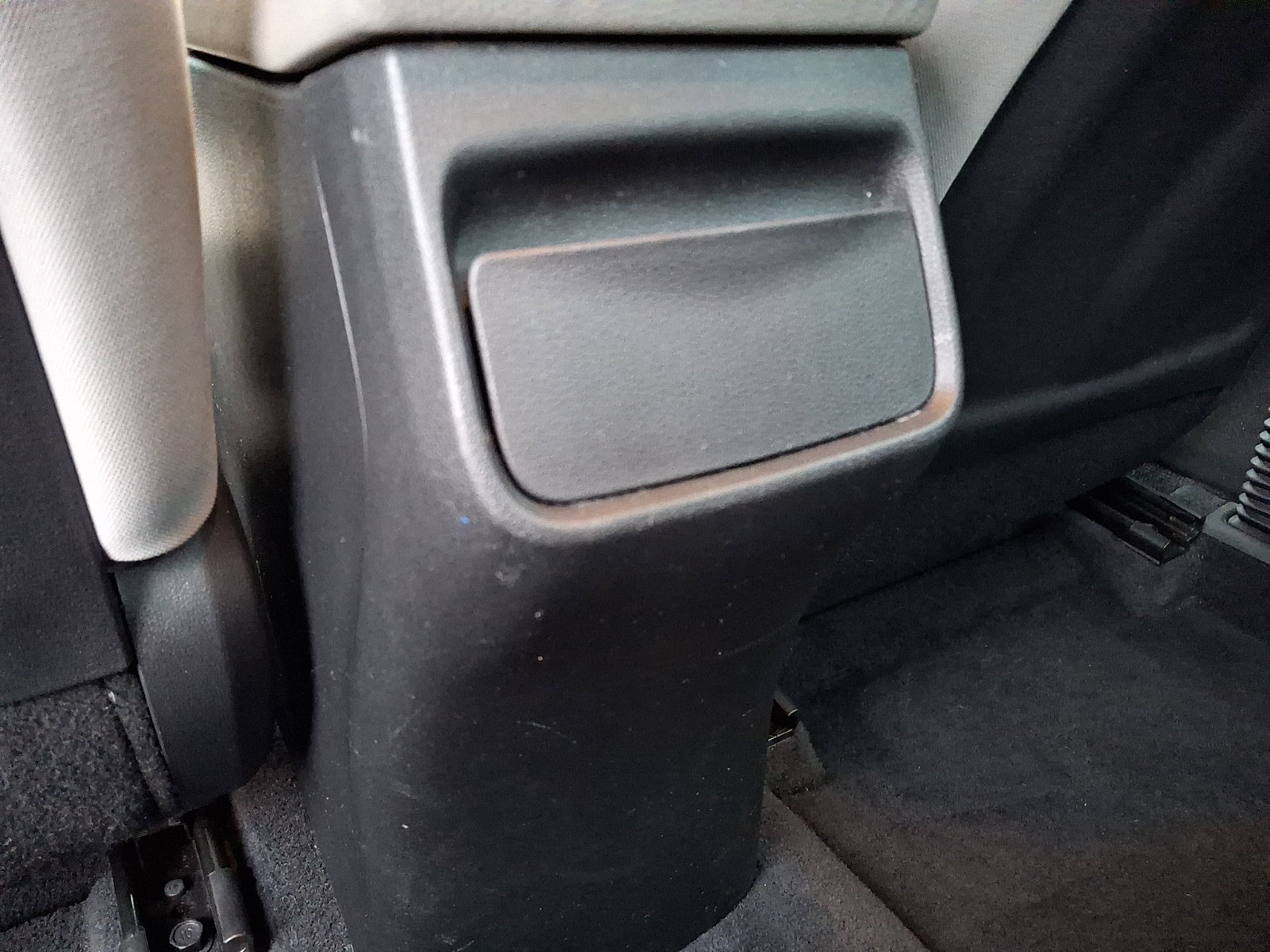 Used 2018 Hyundai Elantra SEL FWD image 12